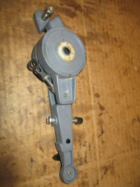 Load image into Gallery viewer, Yamaha 115hp 2 stroke outboard throttle arm (6E5-41631-01-1S)
