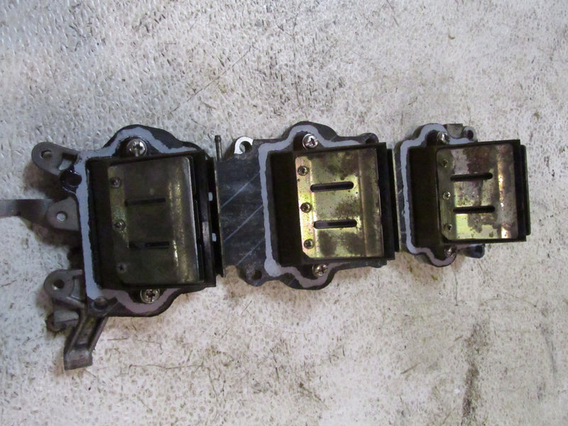 Yamaha 60hp 2 Stroke Outboard Intake Manifold and Reeds (6H2-13610-00-00)