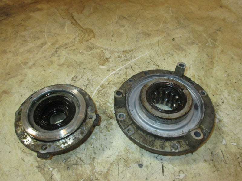 Yamaha 115hp 2 Stroke outboard Upper/Lower Crankshaft Seal & Bearing