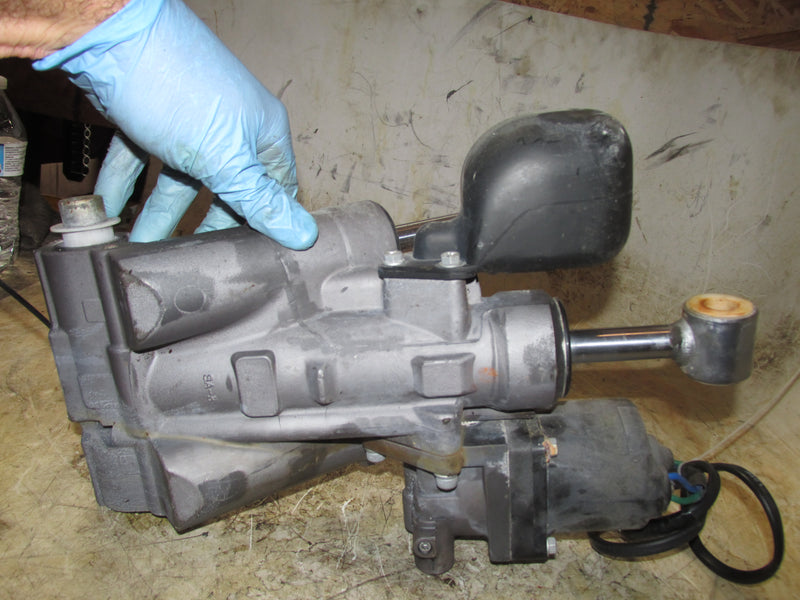 Suzuki DF140 140hp Outboard Tilt Trim Unit Showa (48503-92J01)