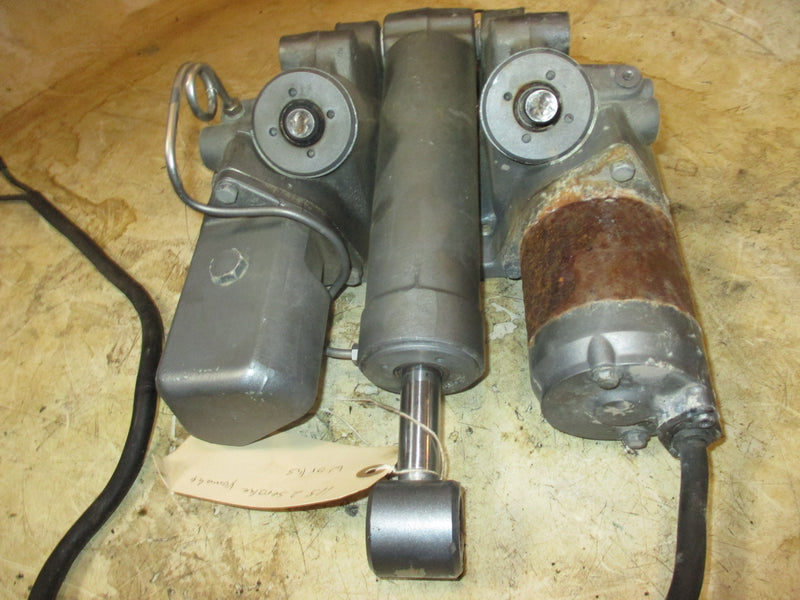 Yamaha 115hp 2 Stroke outboard Tilt Trim Unit