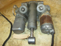 Load image into Gallery viewer, Yamaha 115hp 2 Stroke outboard Tilt Trim Unit
