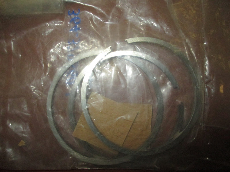 Johnson Evinrude OMC outboard Standard ring set (Q2) (379360)