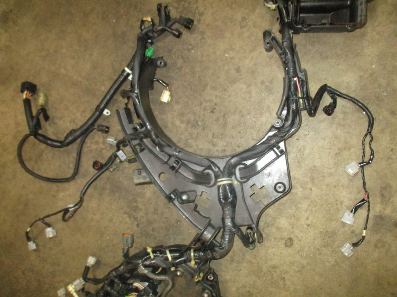 Yamaha 250hp 3.3L 4 stroke outboard Engine Wiring Harness 6BR-82590-00
