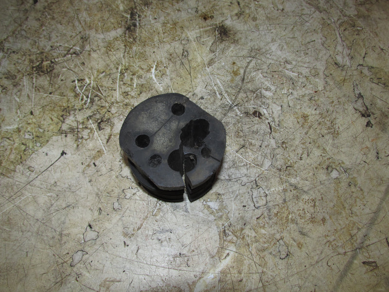 Suzuki DF140 140hp Outboard Rigging Grommet (61124-90J00)