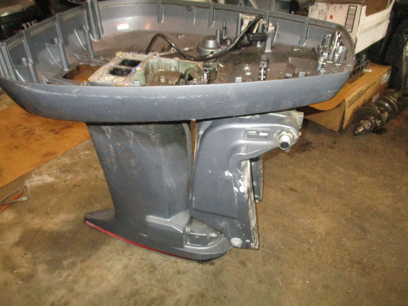 Yamaha 115hp 2 stroke outboard 25" mid section