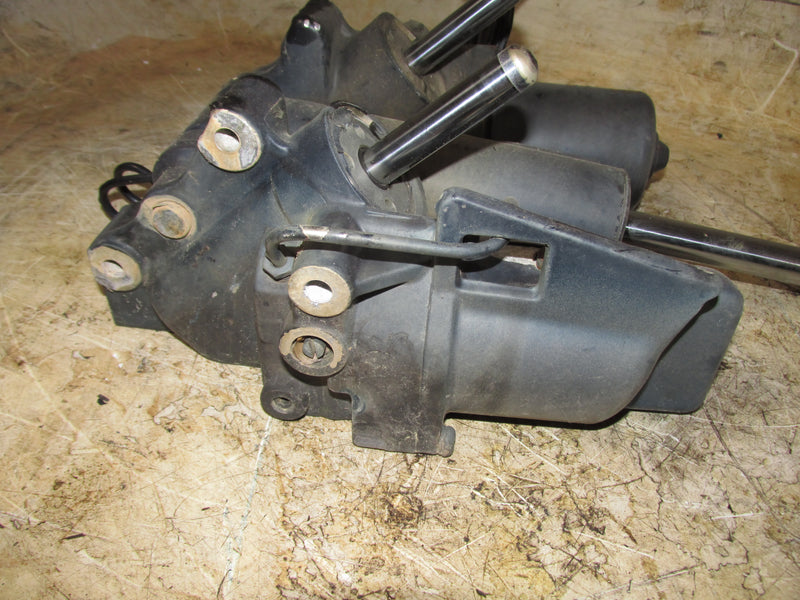 Evinrude 115hp 2 Stroke Outboard Tilt Trim Unit