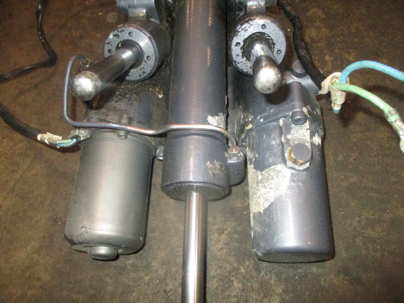 Yamaha 225hp 4 stroke outboard tilt trim unit (69J-01) PARTS ONLY