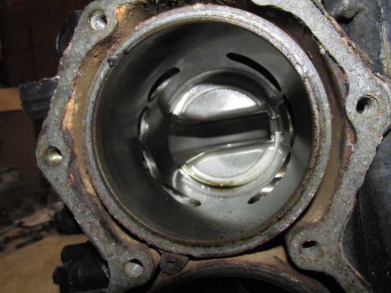 Evinrude 115hp 2 Stroke Outboard Crankcase Block