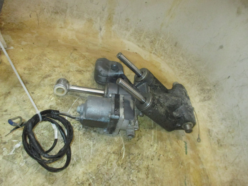 Yamaha 150hp HPDI 2 Stroke outboard Power Tilt Trim Unit