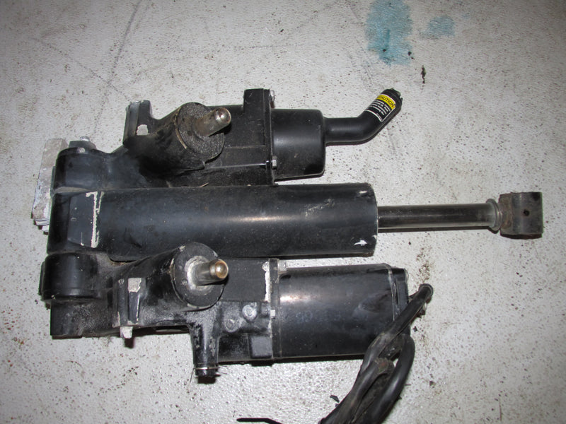 Mercury 115hp 2 Stroke Outboard Tilt trim unit