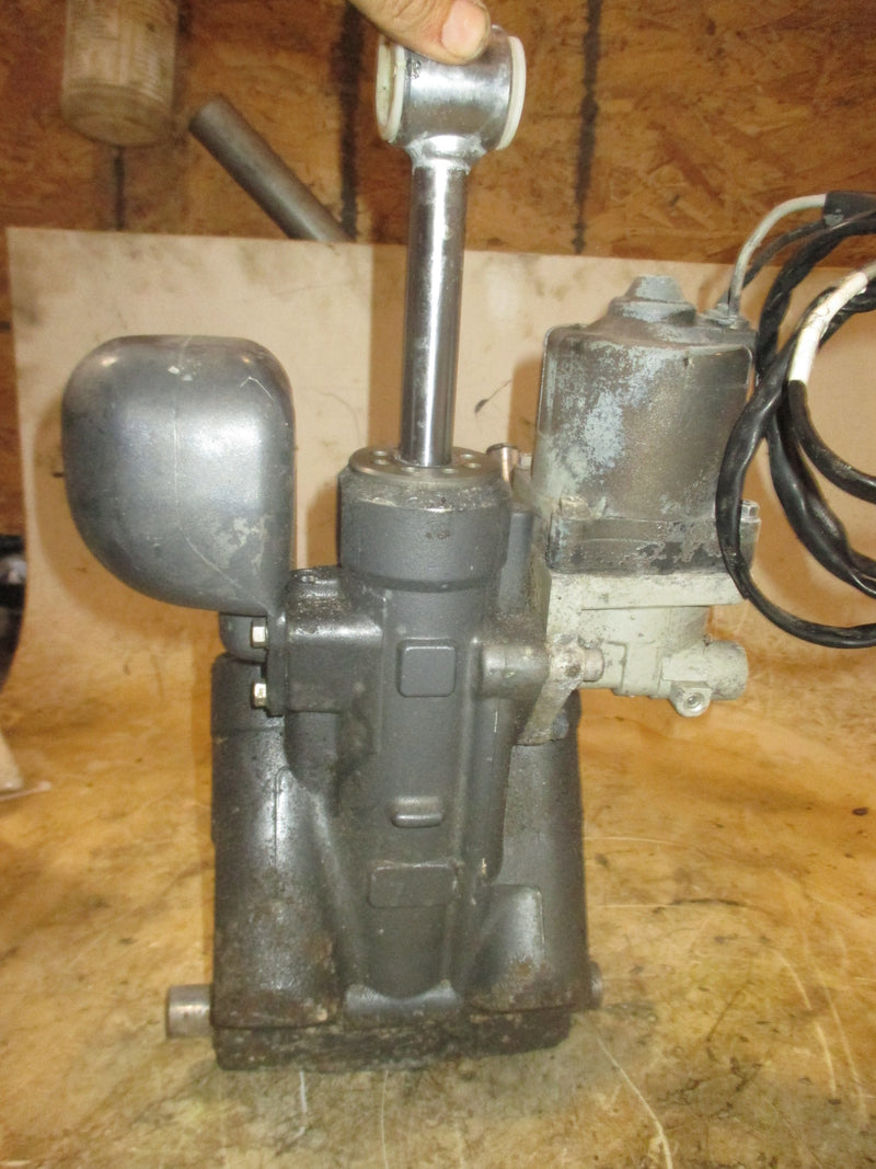 Yamaha 150hp HPDI 2 Stroke outboard Power Tilt Trim Unit