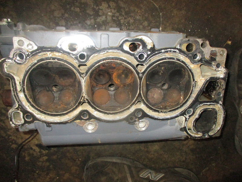 Yamaha 225hp 4 stroke outboard port cylinder head