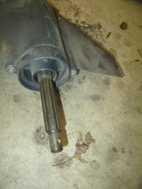 Load image into Gallery viewer, Yamaha 40hp 2 stroke outboard 20" lower unit
