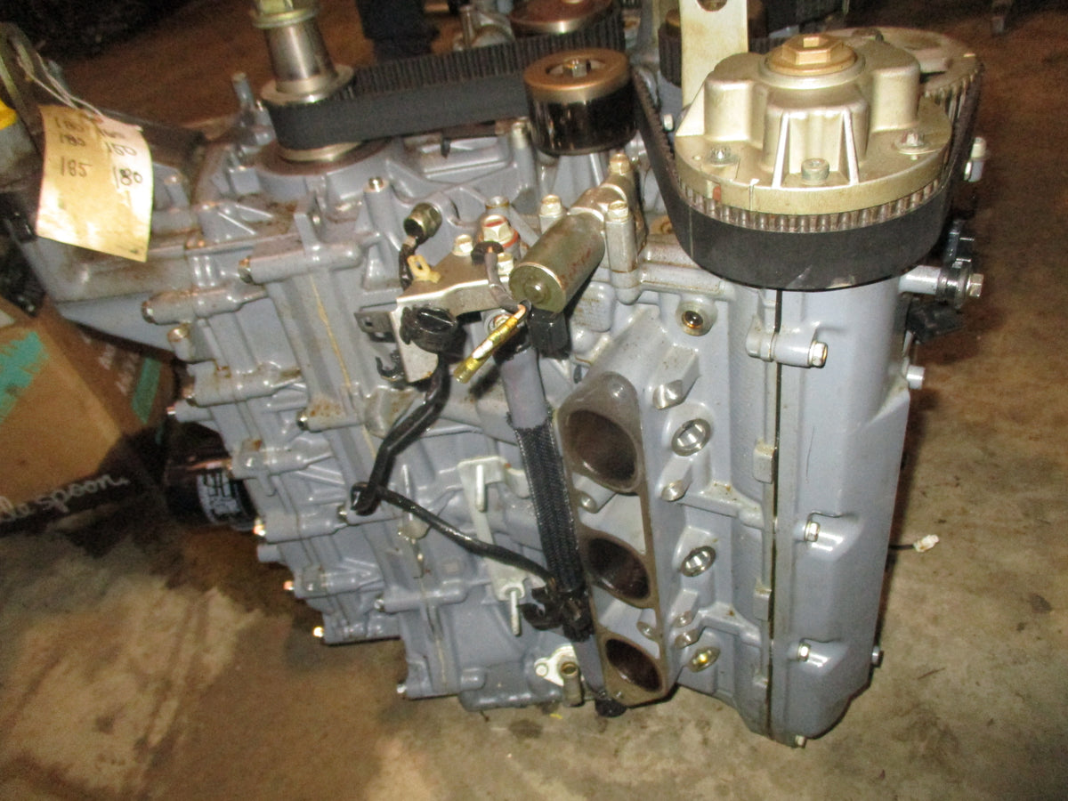 Yamaha 250hp 4 stroke outboard crankcase powerhead