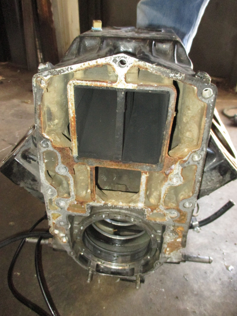 Evinrude 200hp Ficht 2 stroke outboard crankcase block