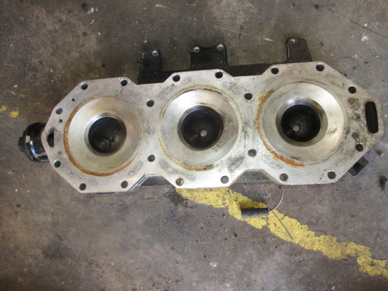 Evinrude 200hp Ficht 2 stroke outboard starboard cylinder head (345861)