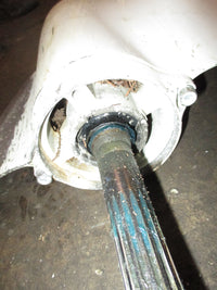 Load image into Gallery viewer, Johnson Suzuki 140hp 4 stroke outboard 25 inch shaft lower unit
