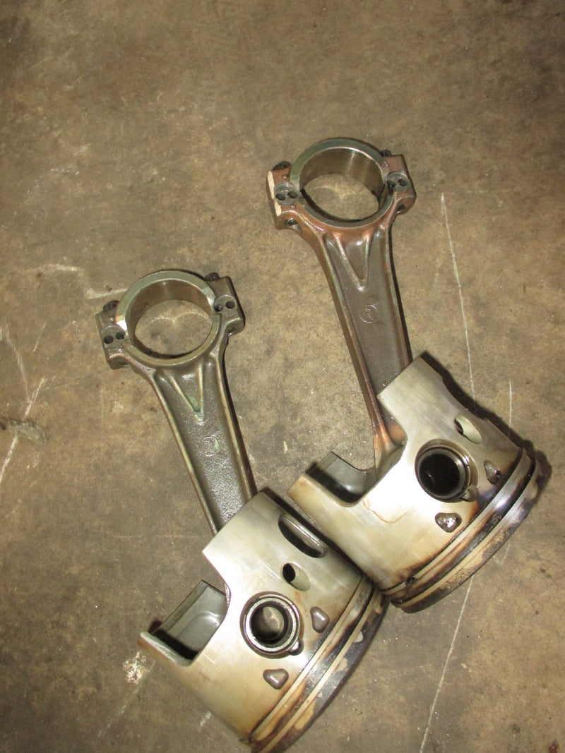 Evinrude 200hp Ficht 2 stroke outboard starboard piston and rod set of 2