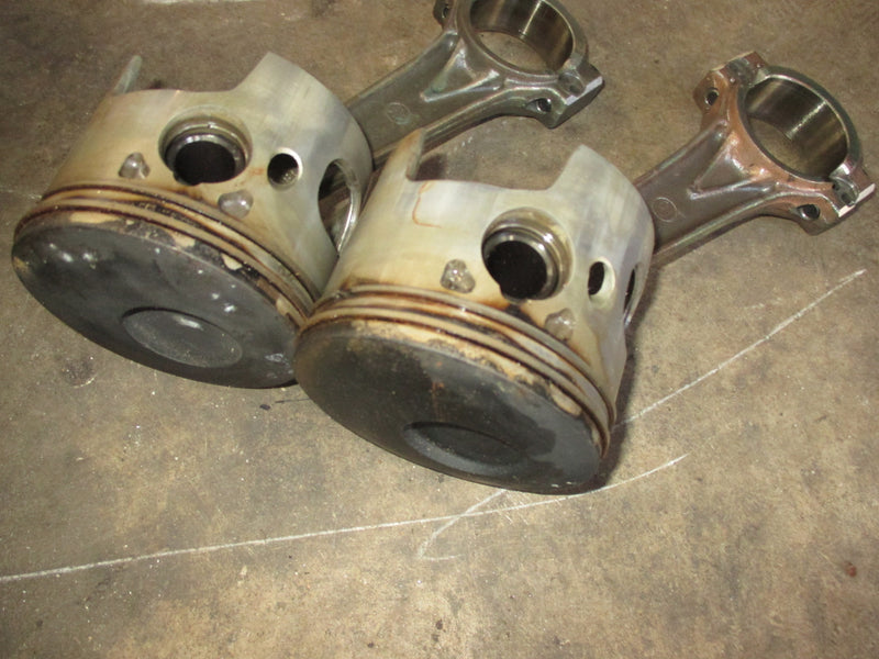 Evinrude 200hp Ficht 2 stroke outboard starboard piston and rod set of 2