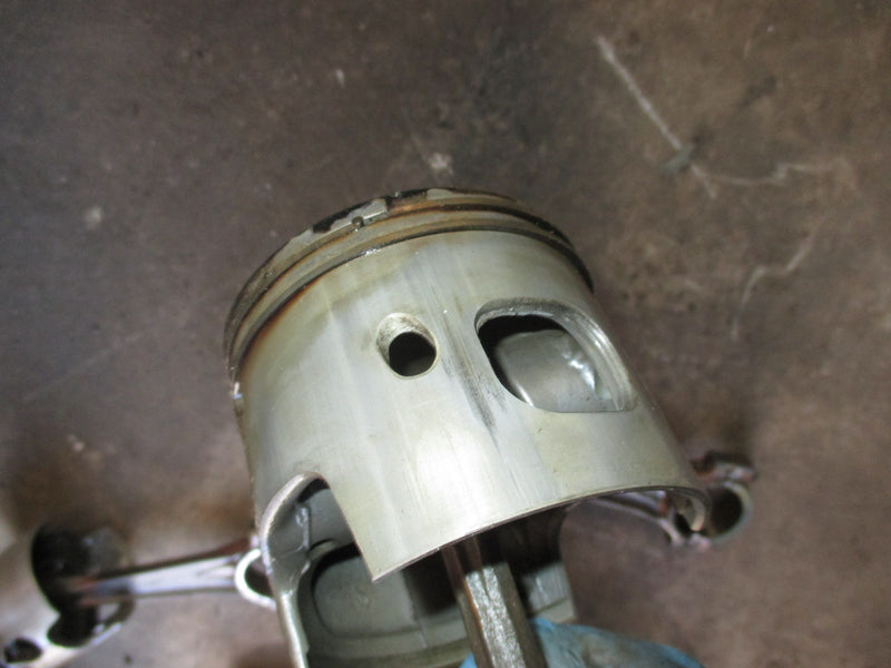 Evinrude 200hp Ficht 2 stroke outboard starboard piston and rod set of 2