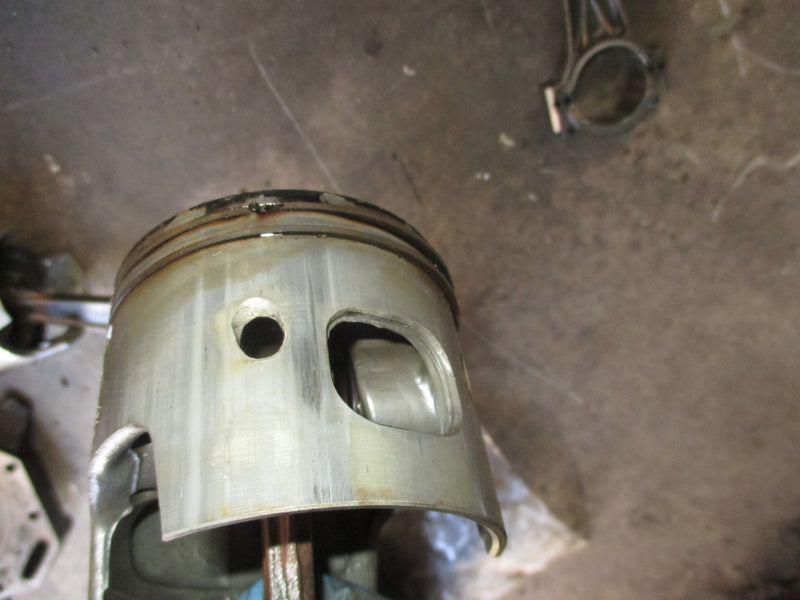Evinrude 200hp Ficht 2 stroke outboard starboard piston and rod set of 2