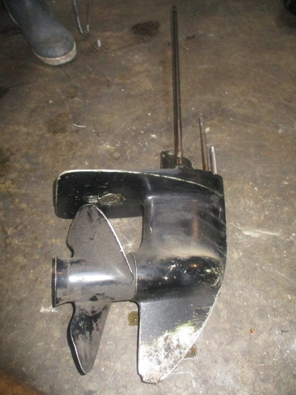 Mercury 110 9.8hp 2 stroke outboard lower unit