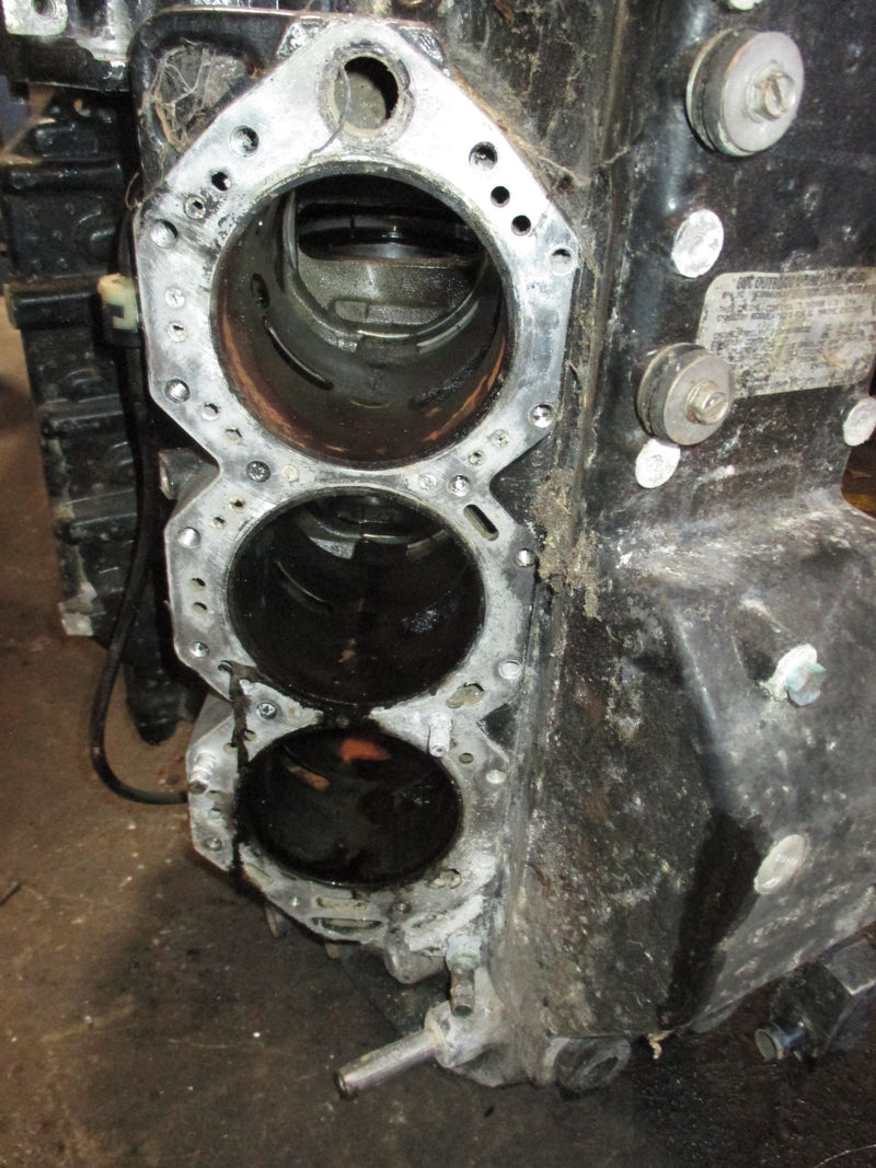 Evinrude 150hp Ficht 2 stroke outboard crankcase block
