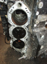 Load image into Gallery viewer, Evinrude 150hp Ficht 2 stroke outboard crankcase block
