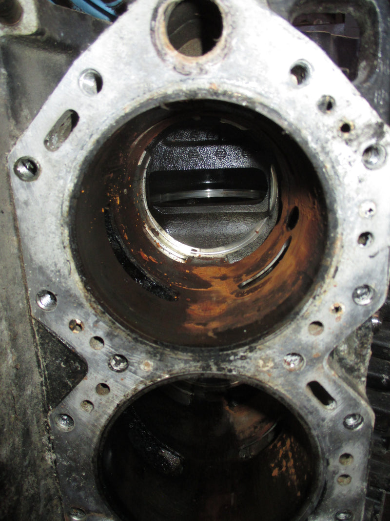 Evinrude 150hp Ficht 2 stroke outboard crankcase block
