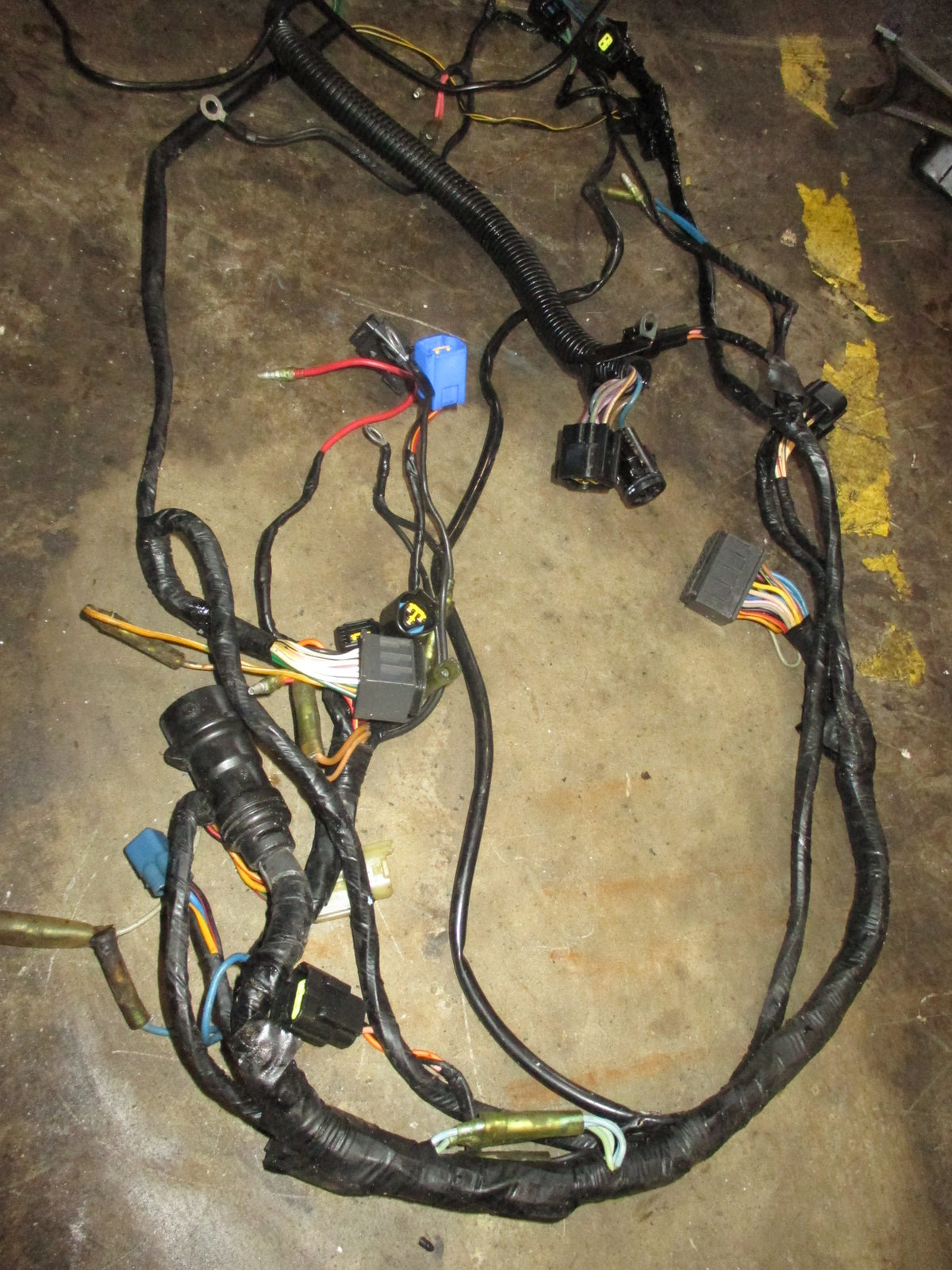 Yamaha 200hp OX66 SWS 2 outboard engine wiring harness (67H-82590-00)