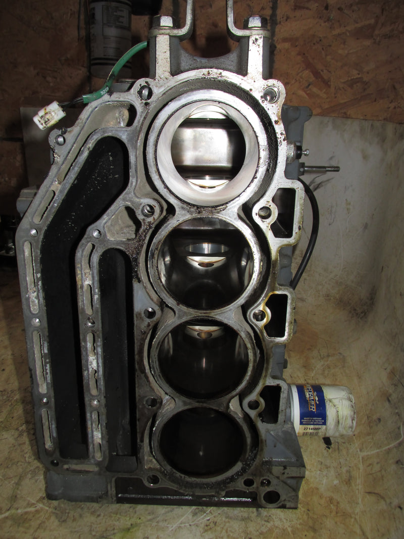 Suzuki DF115 115hp Outboard Crankcase Block