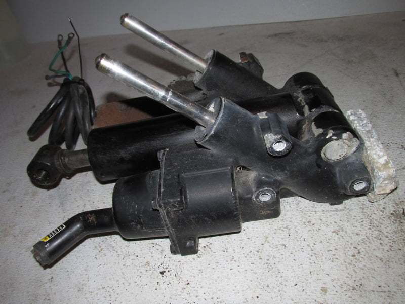 Mercury 115hp 2 Stroke Outboard Tilt Trim Unit
