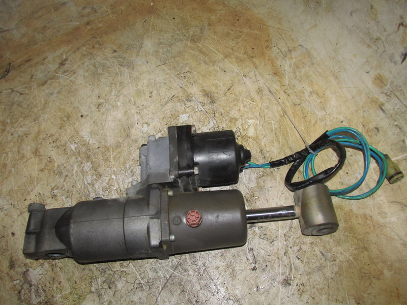 Suzuki DF115 115hp Outboard Tilt Trim Unit (48400-90J00)