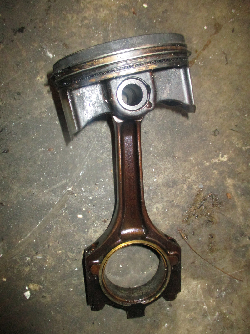 Yamaha 225hp 4 stroke outboard piston and rod (69J-00)