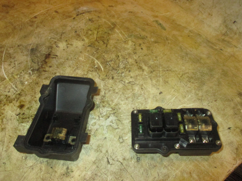 Yamaha 150hp HPDI 2 Stroke outboard Fuse Box (68F-82170-01-00)