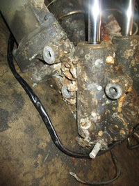 Load image into Gallery viewer, Yamaha 225hp 4 stroke outboard tilt trim unit
