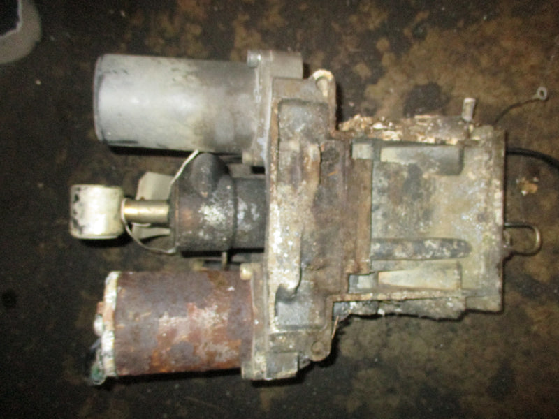 Yamaha 225hp 4 stroke outboard tilt trim unit
