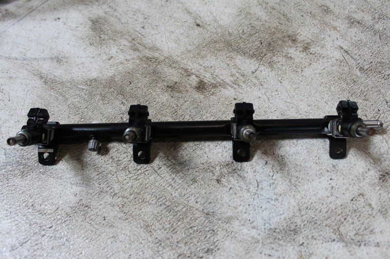 Mercury 90hp 4 Stroke Outboard Fuel Rail and Injector Set (8M6002428)