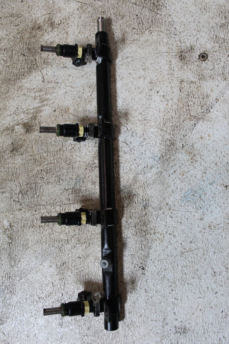 Mercury 90hp 4 Stroke Outboard Fuel Rail and Injector Set (8M6002428)