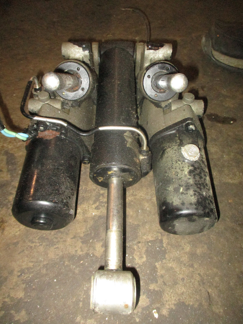 Yamaha Mercury 225hp 4 stroke outboard tilt trim unit READ DESCRIPTION