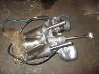 Load image into Gallery viewer, Yamaha 150hp OX66 outboard tilt trim unit
