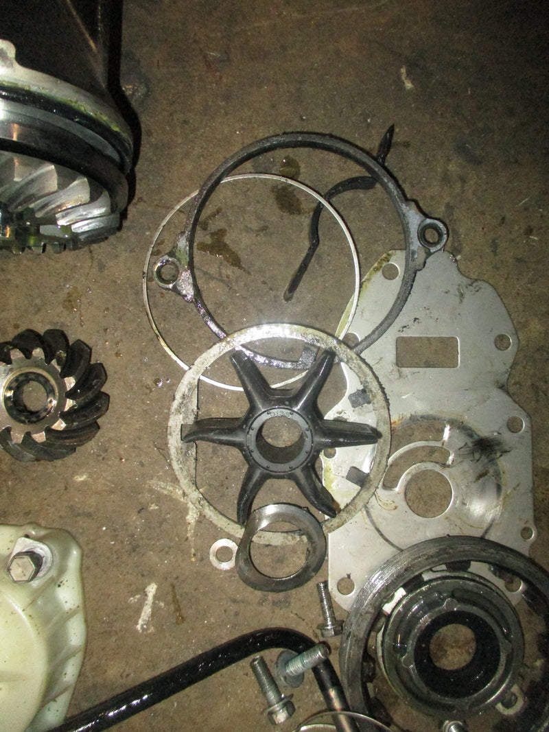 Yamaha 4.2L 250hp outboard shift rod, bearing carrier, gear set SOLD AS IS