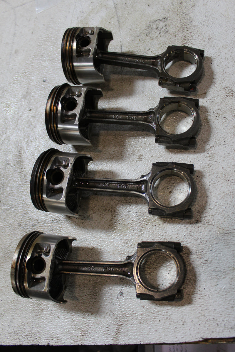 Suzuki DF90 90hp outboard Piston and rod set (12111-90J01)