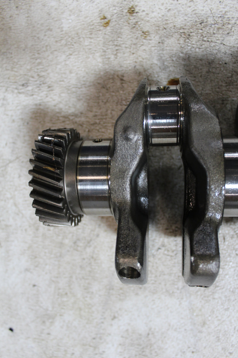 Suzuki DF90 90hp outboard Crankshaft (12220-90J01)
