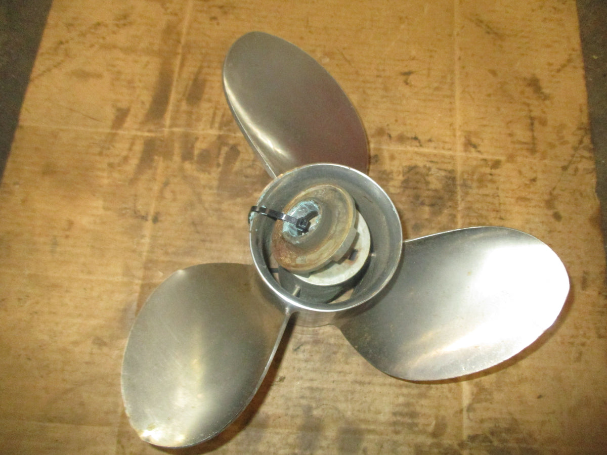 Suzuki DF90-140 outboard stainless steel propeller 13" x 20 Pitch