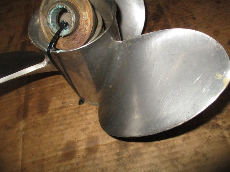 Suzuki DF90-140 outboard stainless steel propeller 13" x 20 Pitch