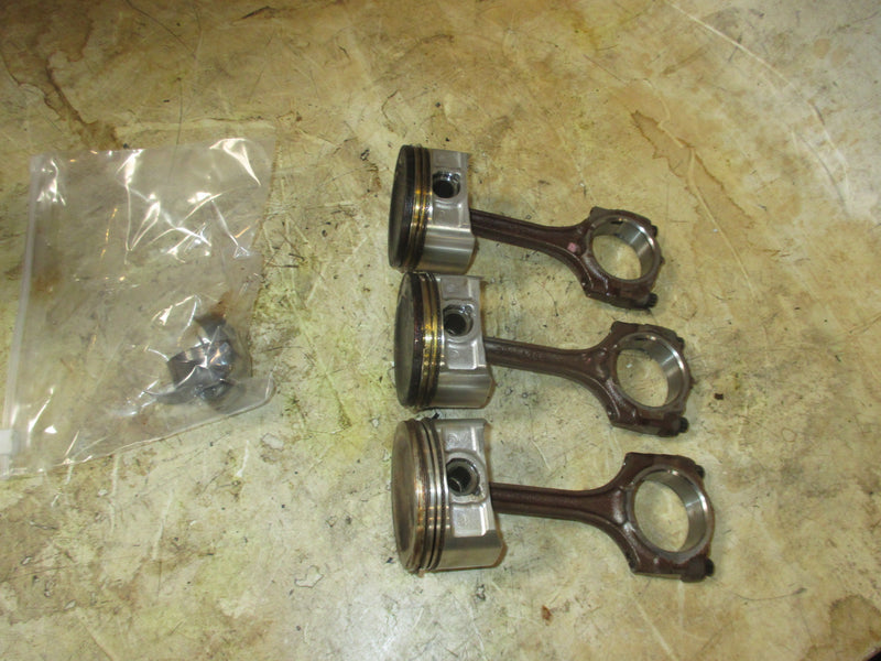 Suzuki DF60A 60hp 4 Stroke outboard Piston and Rod Set of 3 (12111-88L00)
