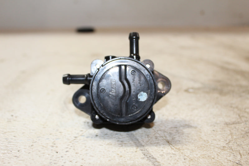 Suzuki DF90 90hp outboard Fuel Pump (15100-90J10)