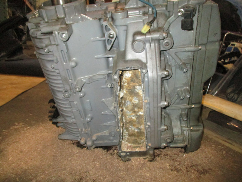 Suzuki DF 115 115hp outboard crankcase powerhead